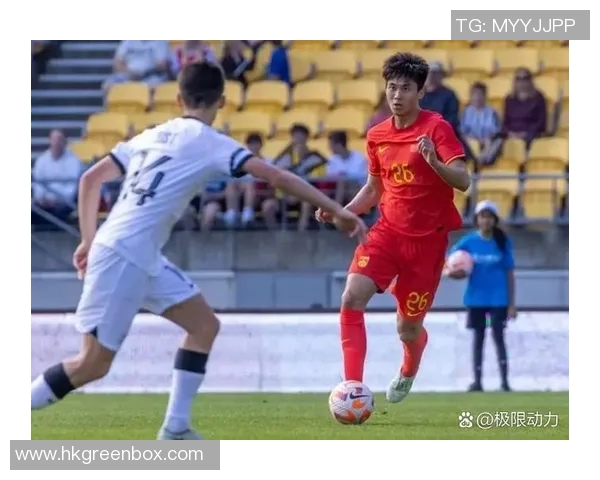 外国足球球星加盟大连队引发热议助力中超联赛发展潜力无限